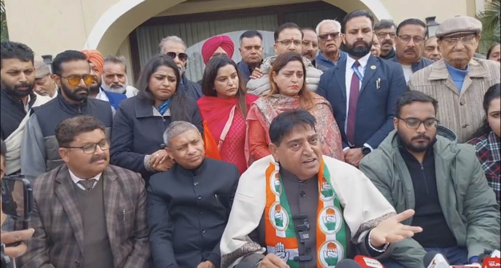 हमेशा बेबुनियाद मुद्दे उठाकर मेरी इमेज खराब करने की कोशिश करते हैं सुंदर शाम अरोड़ा 